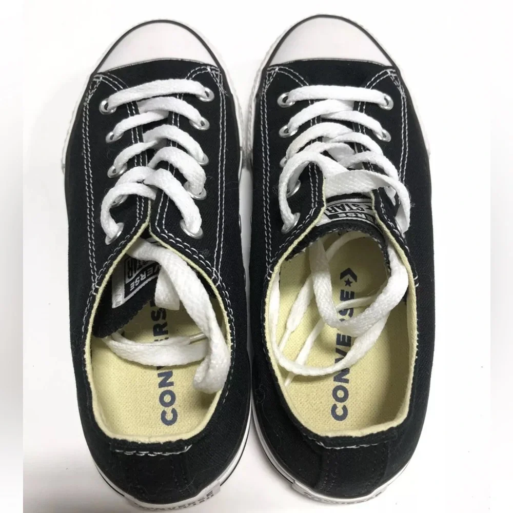 Converse Youth Chuck Taylor All Star Low Top Sneakers Black, Girls’ Size 2 M.
